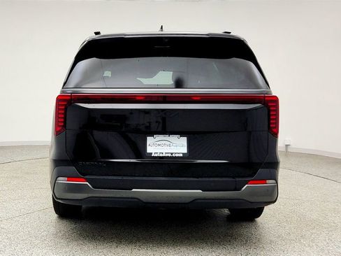 Used 2025 Kia Carnival SX Prestige image 6