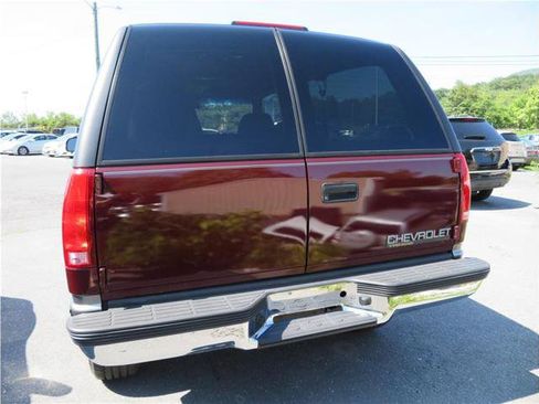 Used 1995 Chevrolet Tahoe 4WD 2-Door image 15