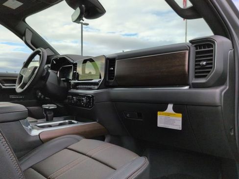 New 2026 Chevrolet Silverado 1500 High Country w/ High Country Premium Package AWD/4WD image 28