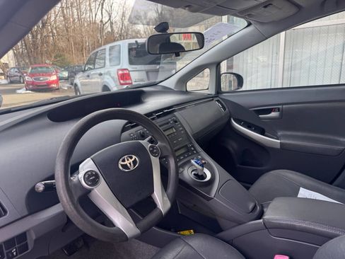 Used 2010 Toyota Prius Two image 11