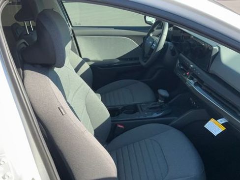 Certified 2025 Kia K4 EX FWD image 36