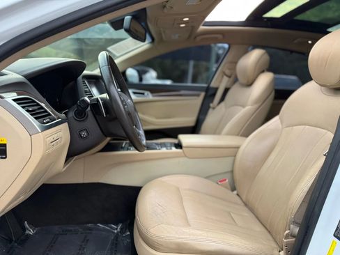 Used 2016 Hyundai Genesis 3.8 w/ Option Group 02 image 11