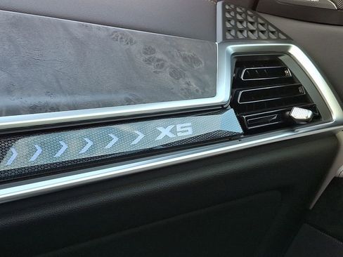 Used 2026 BMW X5 xDrive40i w/ Climate Comfort Package image 27