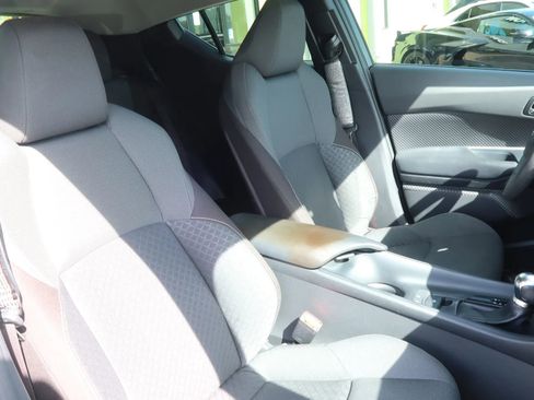 Used 2021 Toyota C-HR LE image 27