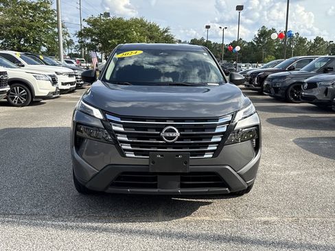 Used 2024 Nissan Rogue S AWD/4WD image 9