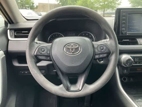 Used 2022 Toyota RAV4 XLE w/ Convenience Package FWD image 20