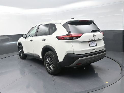 Used 2023 Nissan Rogue S FWD image 8