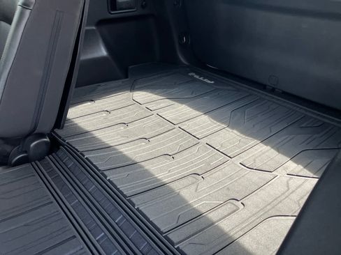 Used 2023 GMC Terrain AT4 w/ Infotainment Package II image 40