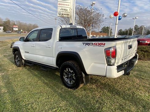 Used 2021 Toyota Tacoma TRD Off-Road w/ TRD Premium Off Road Package image 5