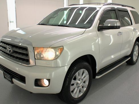 Used 2008 Toyota Sequoia Platinum image 4