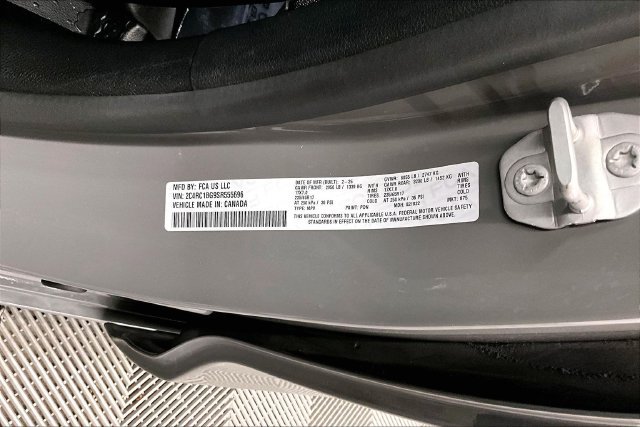 Used 2025 Chrysler Pacifica Select FWD image 40