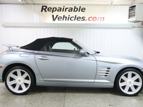 Used 2005 Chrysler Crossfire Limited RWD image 4