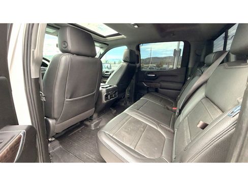 Used 2021 GMC Sierra 1500 Denali w/ Driver Alert Package II AWD/4WD image 15