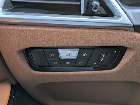 New 2026 BMW 330i xDrive Sedan w/ M Sport Package image 18