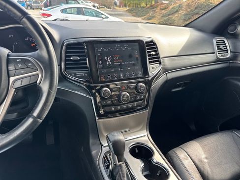 Used 2021 Jeep Grand Cherokee Limited image 18