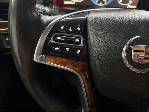 Used 2015 Cadillac Escalade Premium image 27