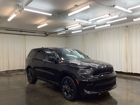 Used 2025 Dodge Durango GT AWD/4WD image 3
