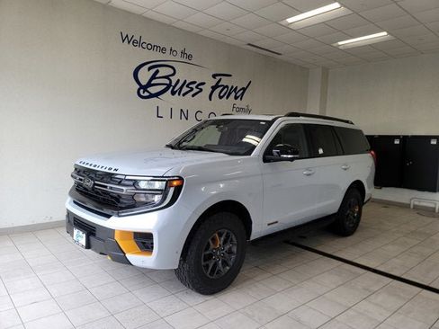 Used 2025 Ford Expedition Tremor AWD/4WD image 1