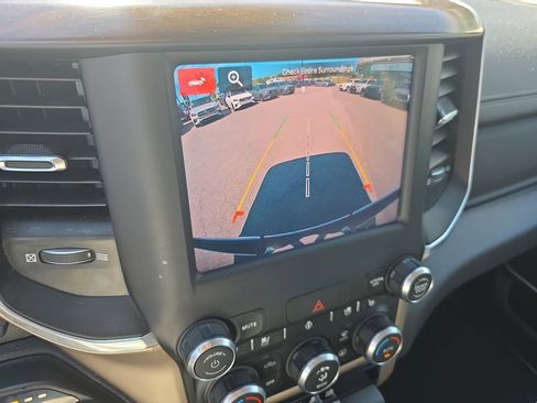 Used 2022 RAM 1500 Laramie AWD/4WD image 33