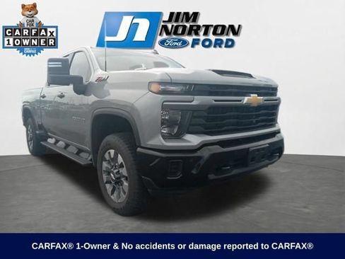 Used 2025 Chevrolet Silverado 2500 Custom w/ Custom Value Package AWD/4WD image 1