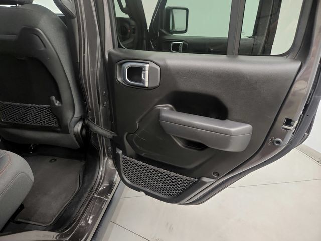 Used 2025 Jeep Wrangler Unlimited Rubicon AWD/4WD image 30