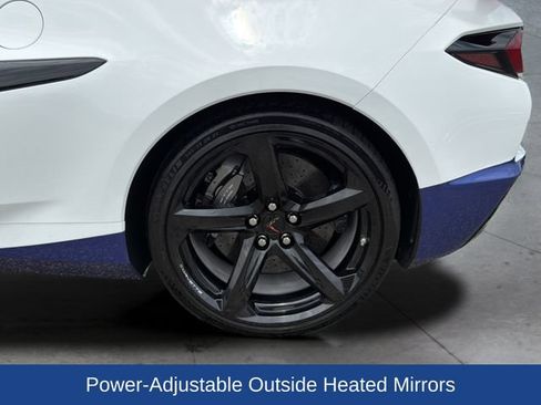 Used 2023 Chevrolet Corvette Z06 w/ Z07 Performance Package RWD image 31