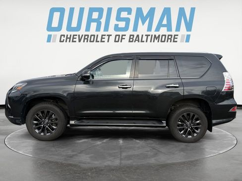 Used 2023 Lexus GX 460 Premium image 3