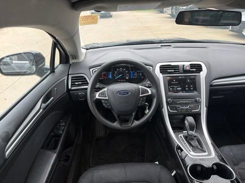 Used 2016 Ford Fusion SE FWD image 20