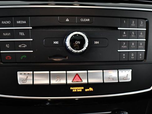 Used 2018 Mercedes-Benz GLE 350 4MATIC image 32