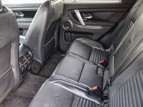 Used 2022 Land Rover Discovery Sport SE image 19