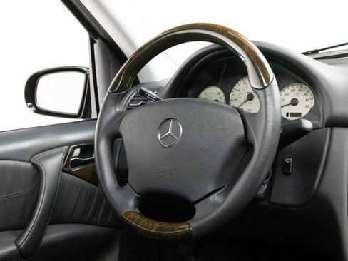 Used 2002 Mercedes-Benz ML 55 AMG 4MATIC image 10