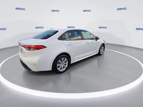 Used 2024 Toyota Corolla LE image 9