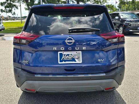 Used 2022 Nissan Rogue SV FWD image 4