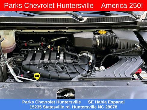 Used 2023 Chrysler Pacifica Touring-L FWD image 36