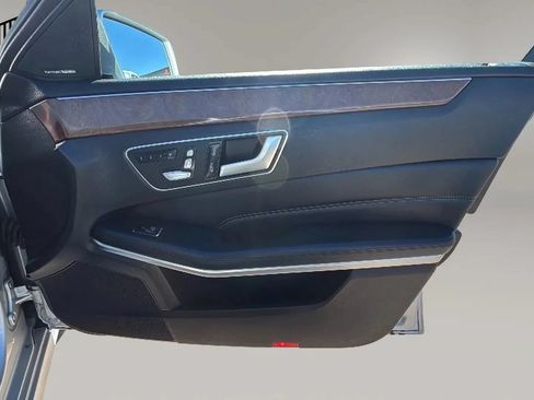 Used 2014 Mercedes-Benz E 350 Sedan image 38