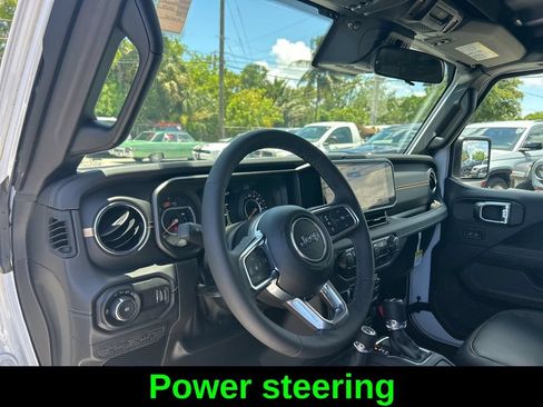 Certified 2025 Jeep Wrangler Unlimited Sahara AWD/4WD image 12