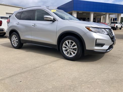 Used 2020 Nissan Rogue SV FWD image 10