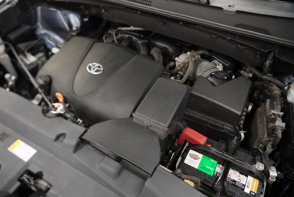 Used 2019 Toyota Highlander XLE AWD/4WD image 46