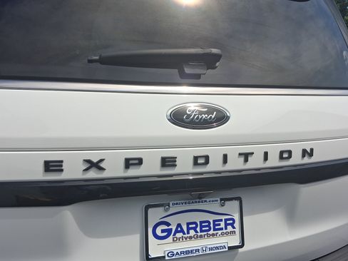 Used 2022 Ford Expedition Limited AWD/4WD image 24
