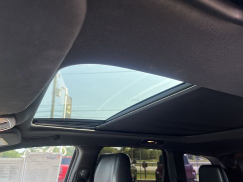 Used 2014 Jeep Grand Cherokee Limited w/ Luxury Group II image 31