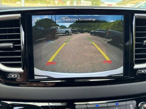 New 2026 Chrysler Voyager LX image 37