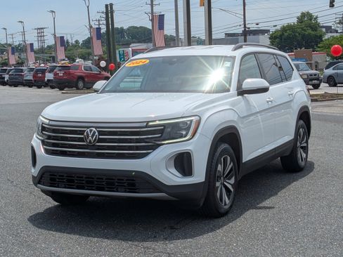 Used 2024 Volkswagen Atlas SE AWD/4WD image 4