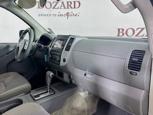 Used 2018 Nissan Frontier SV image 30