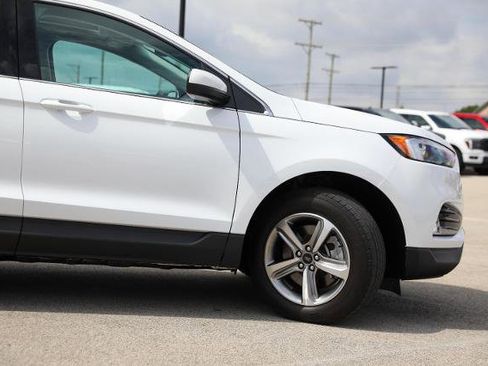 Certified 2023 Ford Edge SEL w/ Convenience Package AWD/4WD image 5