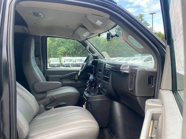 New 2025 GMC Savana 3500 Extended w/ Driver Convenience Package RWD image 28