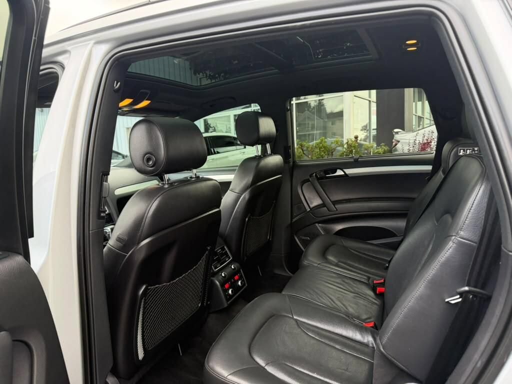 Used 2014 Audi Q7 3.0T S line Prestige w/ S Line Package AWD/4WD image 11