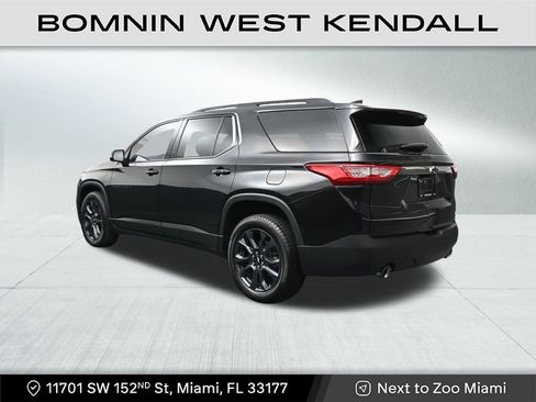 Used 2021 Chevrolet Traverse RS image 3