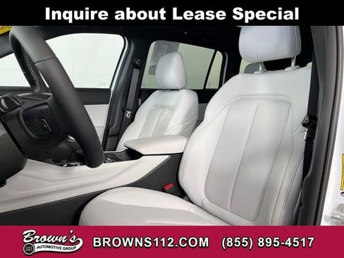 Used 2026 Jeep Cherokee Limited image 17