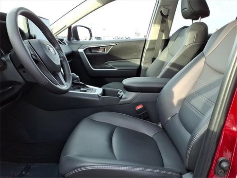 Used 2024 Toyota RAV4 XLE Premium image 13