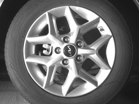 Used 2025 Kia Soul LX w/ LX Technology Package FWD image 27